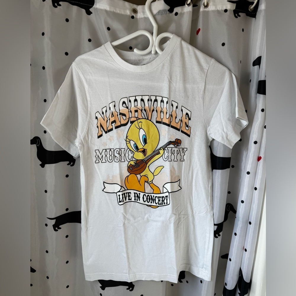 White Nashville Tweety Bird T-Shirt - Picture 1 of 3